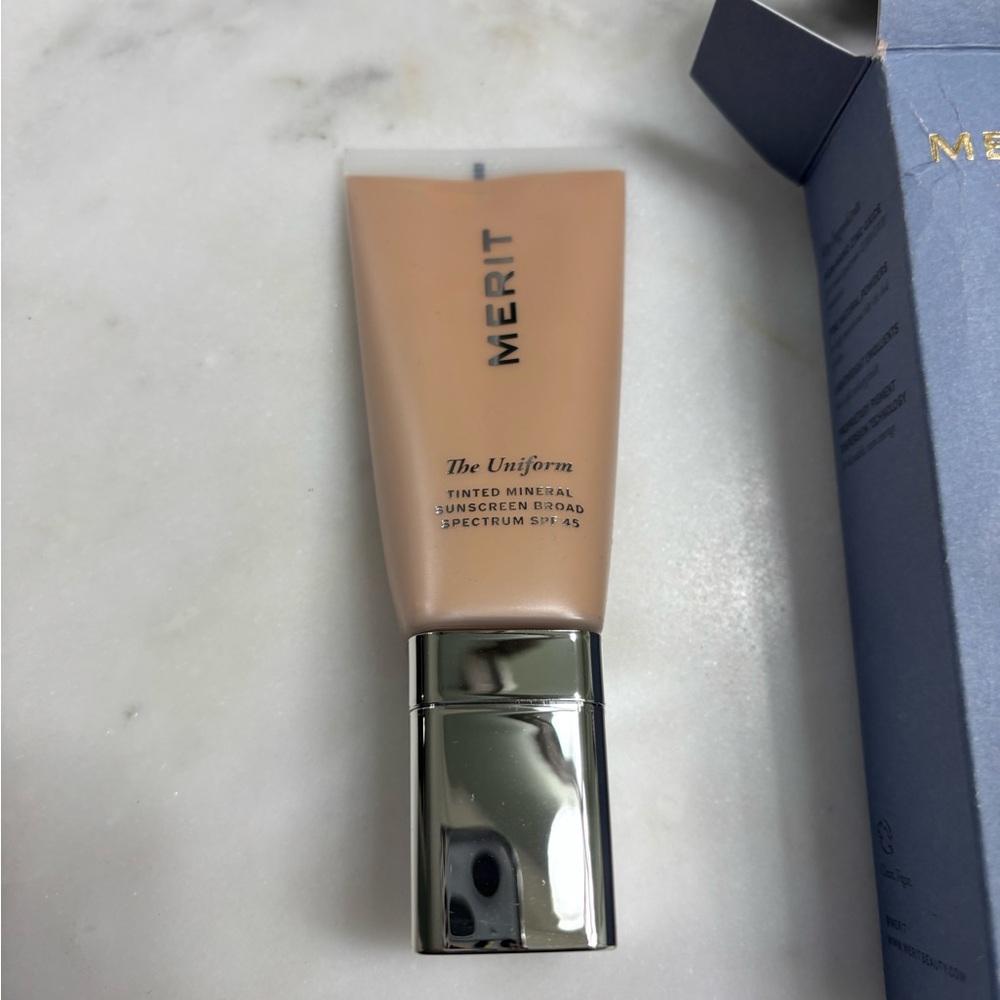 The Uniform Tinted Mineral Sunscreen SPF 45 — Ecru NIB